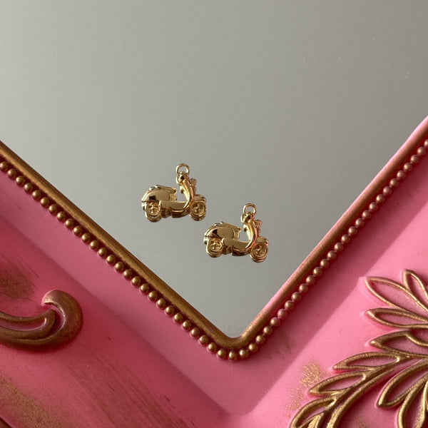 Charm Moto Vespa Baño de oro
