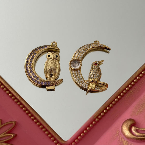 Charm Búho en Luna Circones Baño de oro
