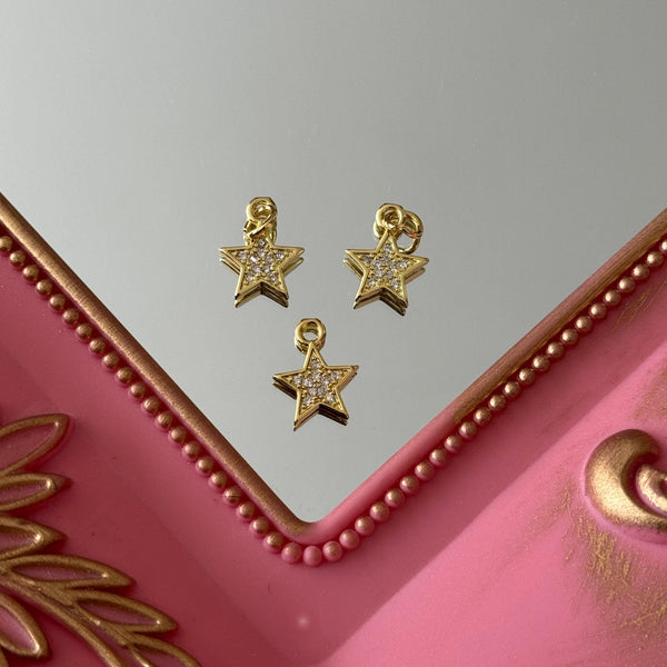 Charm Estrellita con Circones Baño de oro