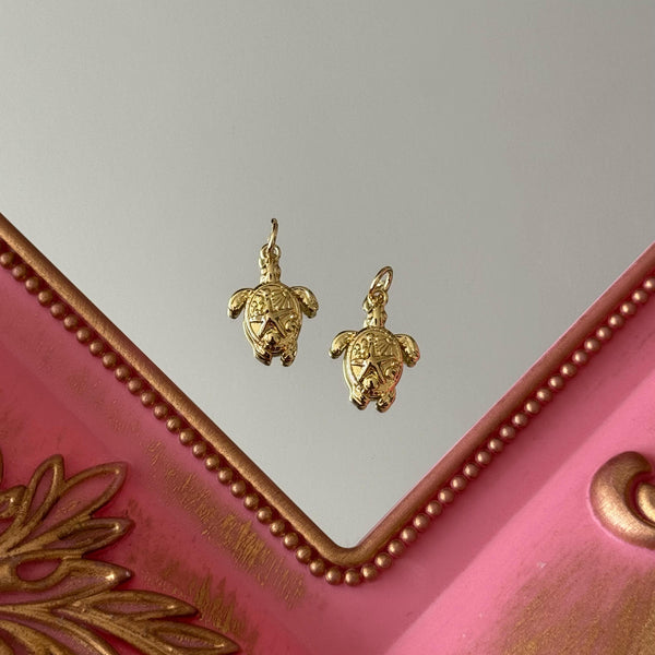 Charm Tortuga de Mar Baño de oro