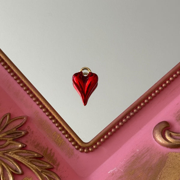 Charm Corazón Rojo Satín