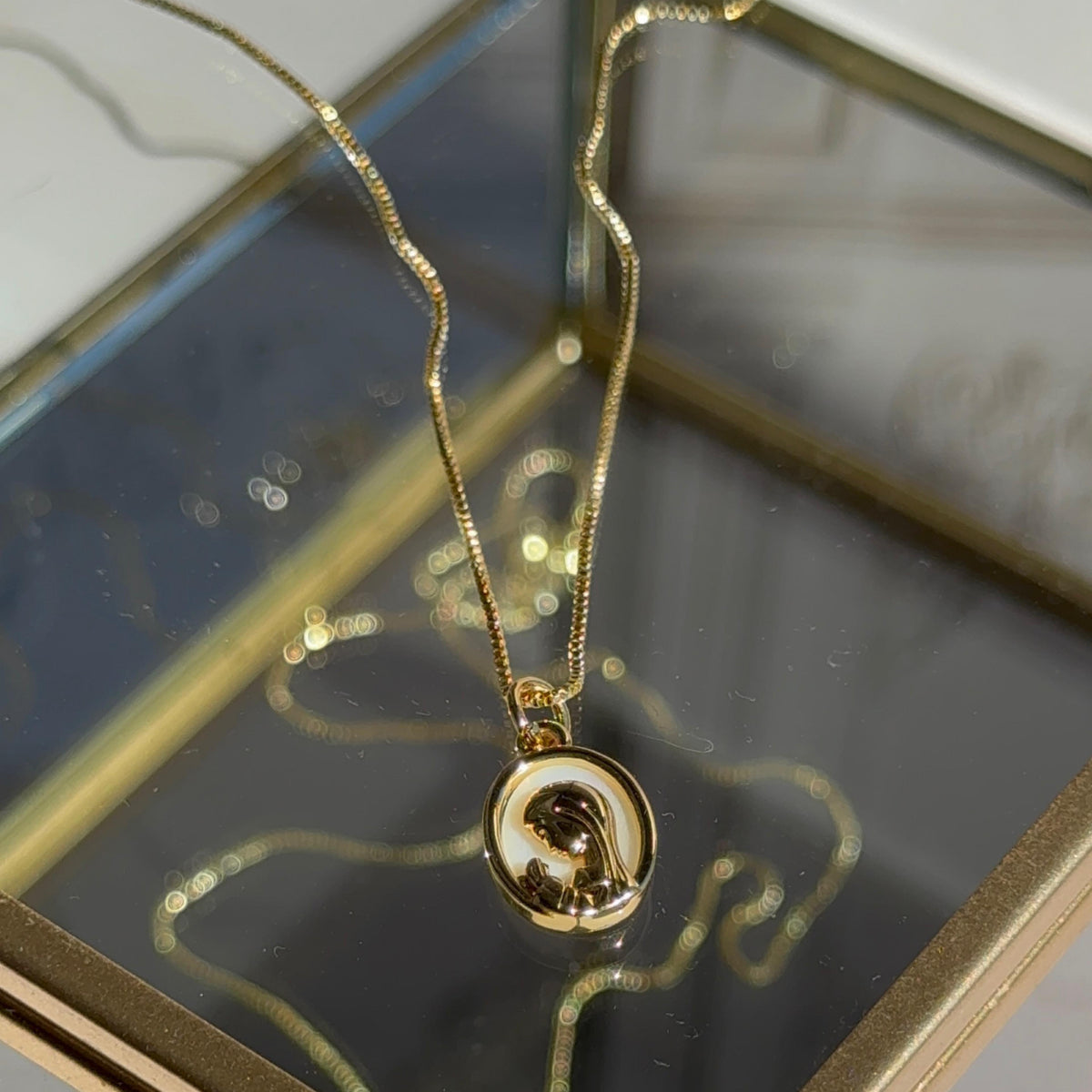 Collar Virgen Niña Nácar