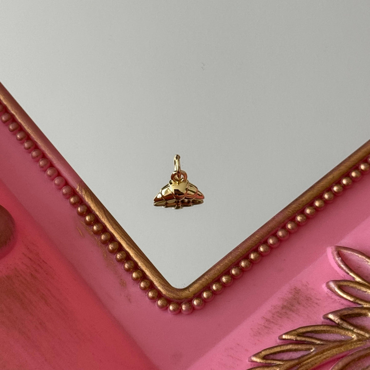 Charm Croissant Baño de oro