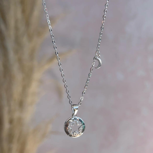 Collar Medalla Estrella y Lunita