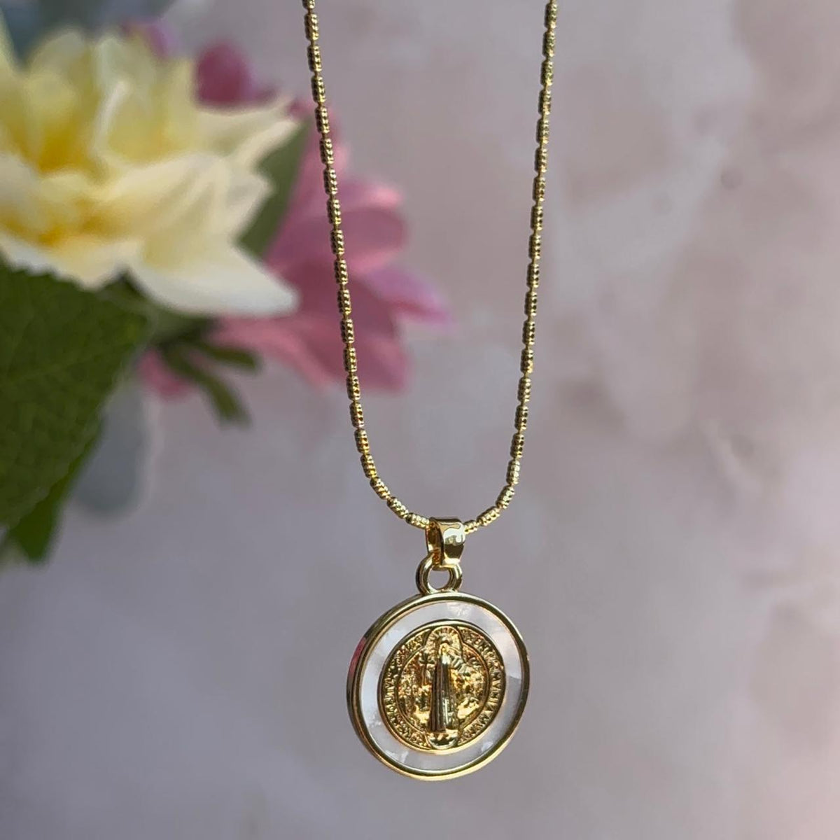 Collar Medalla Nácar San Benito - Virgen de los Milagros