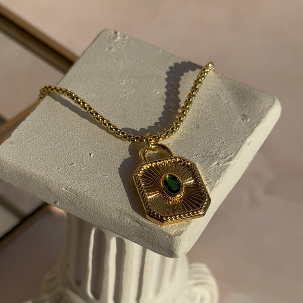 Collar Medallón Jade