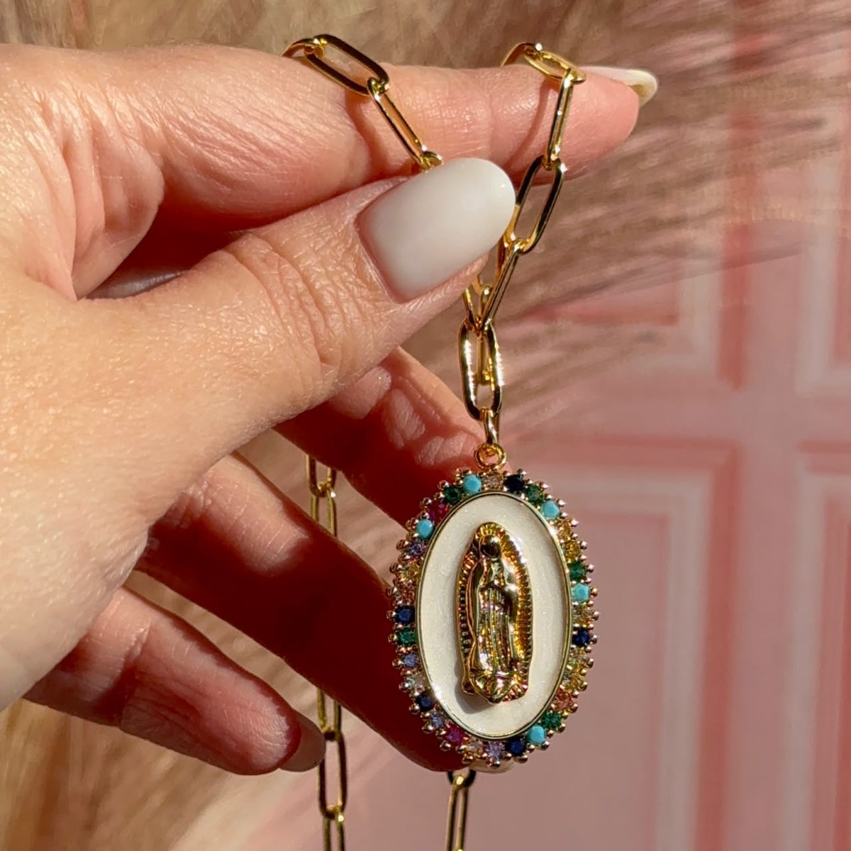Collar Medallón Virgen de Guadalupe