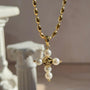 Collar Cruz Perlada con Ángel de la Guarda