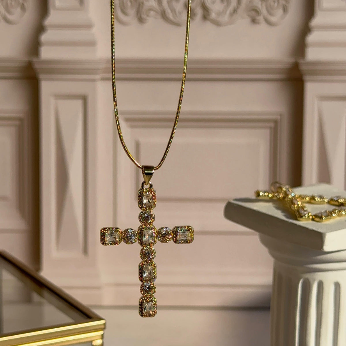 Collar Cruz Circones y Cristales