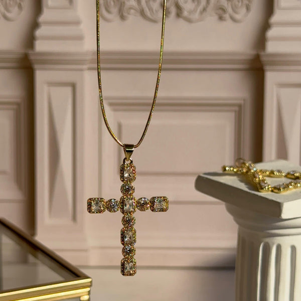 Collar Cruz Circones y Cristales