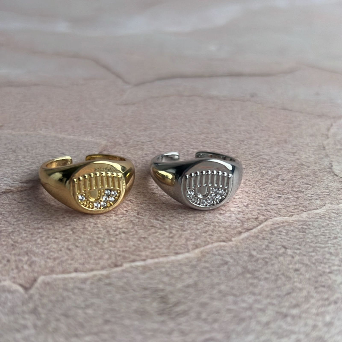 Anillo Ojito con Circones