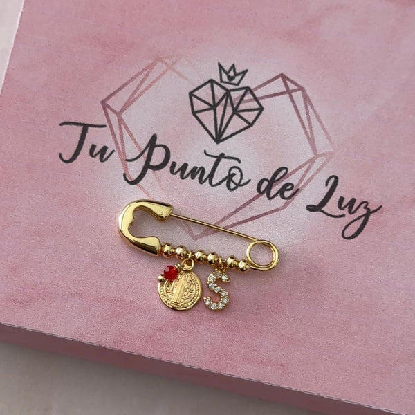 Prendedor Corazón Balines con San Benito y Letra Personalizada
