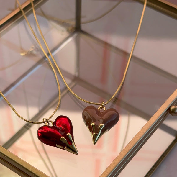 Collar Corazón Llamas Satín
