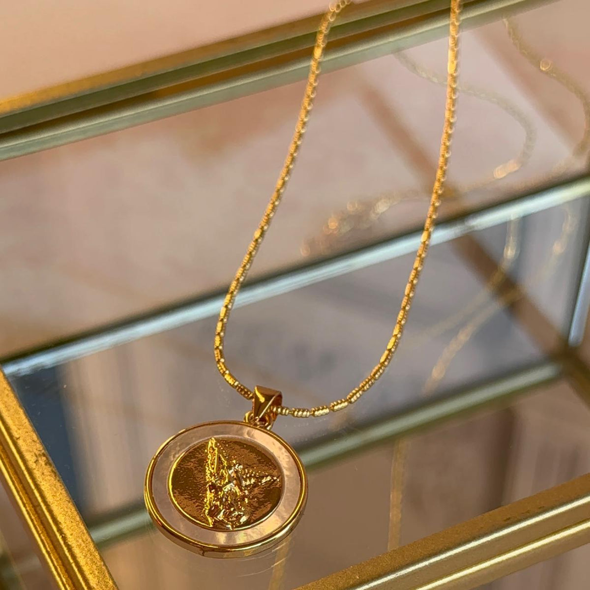 Collar Medalla Nácar Miguel Arcángel