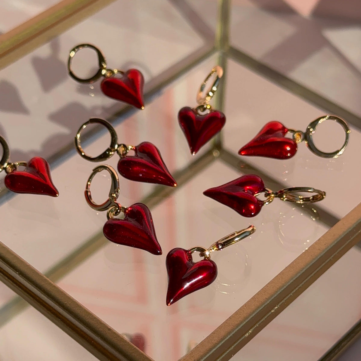 Aros Huggies Corazón Rojo Satín
