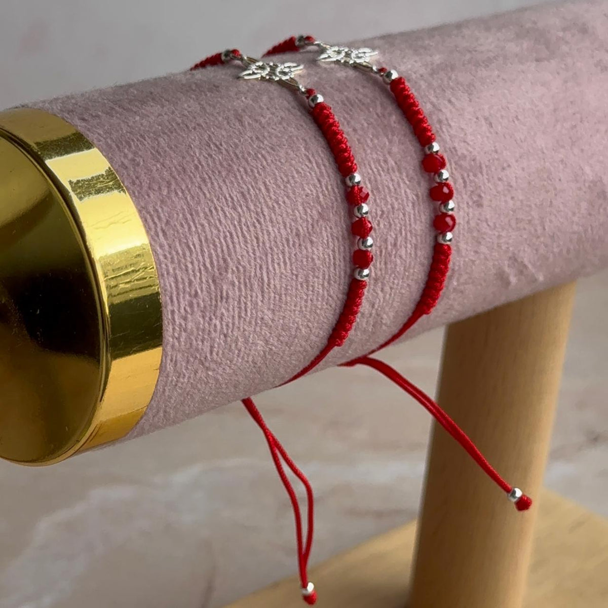 Pulsera Roja Balines Nudo de Bruja