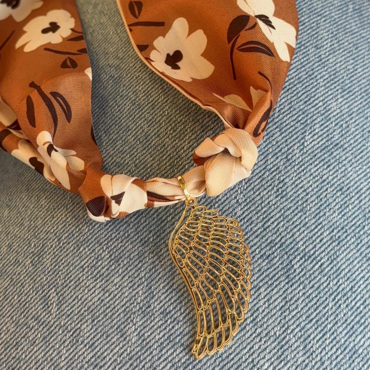 Collar Pañuelo - Medalla Alita
