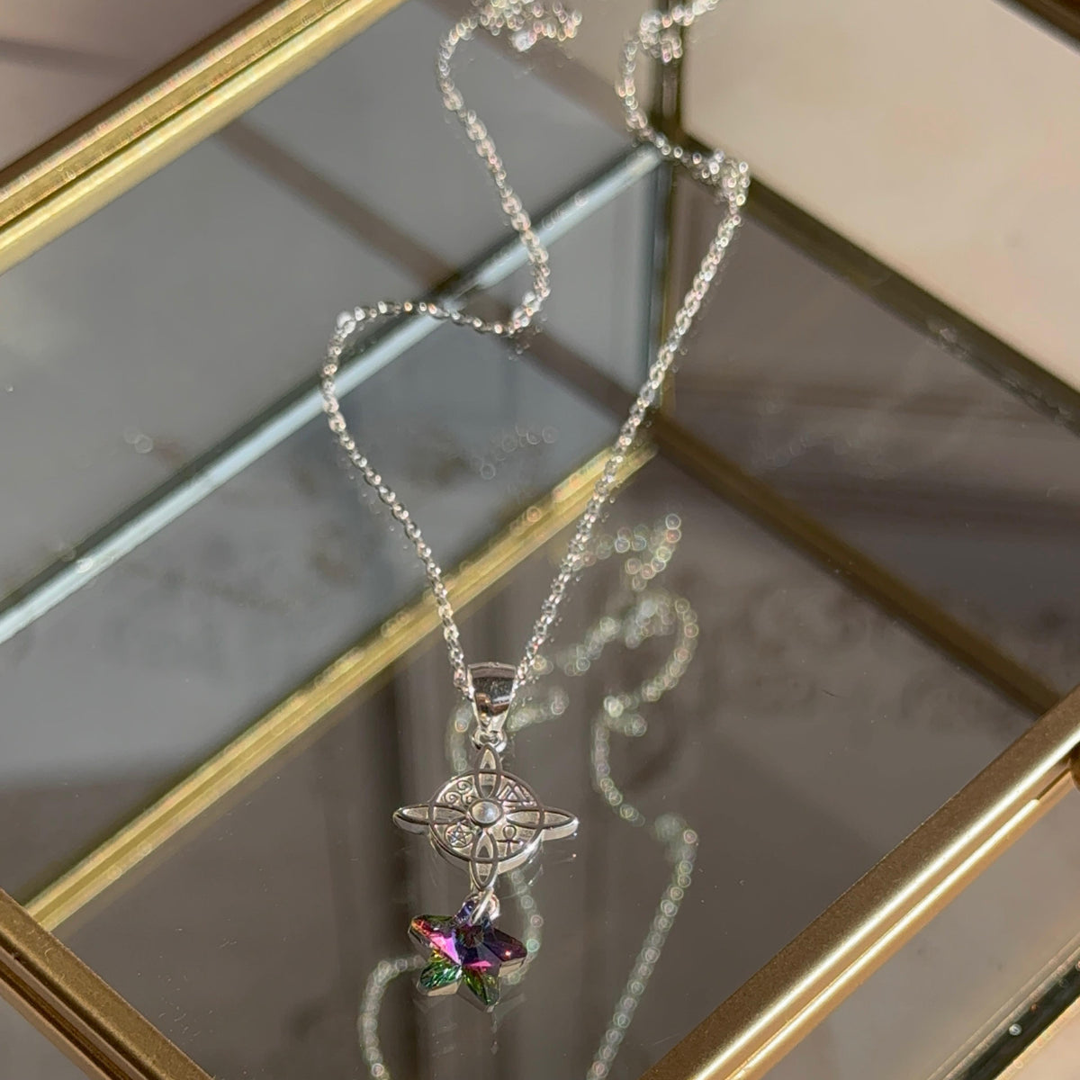 Collar Nudo de Bruja con Estrella Cristal