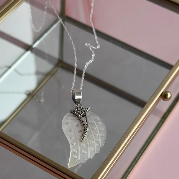 Collar Pluma Nácar