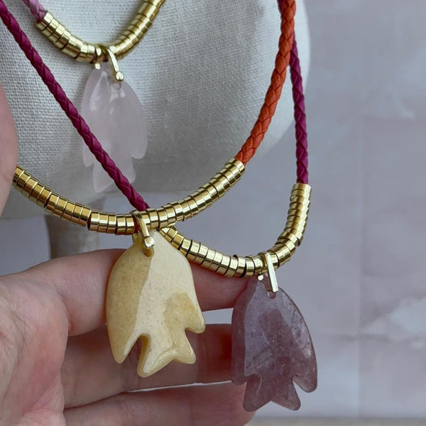 Collar Cuero Trenzado y Piedra Pez
