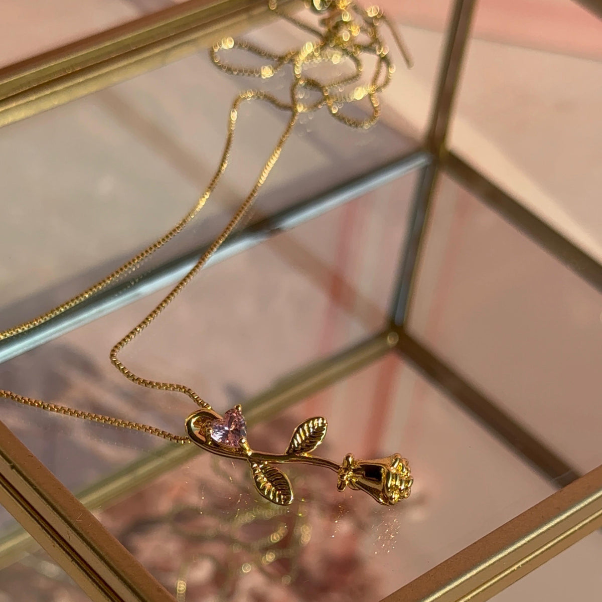 Collar Rosa y Corazón
