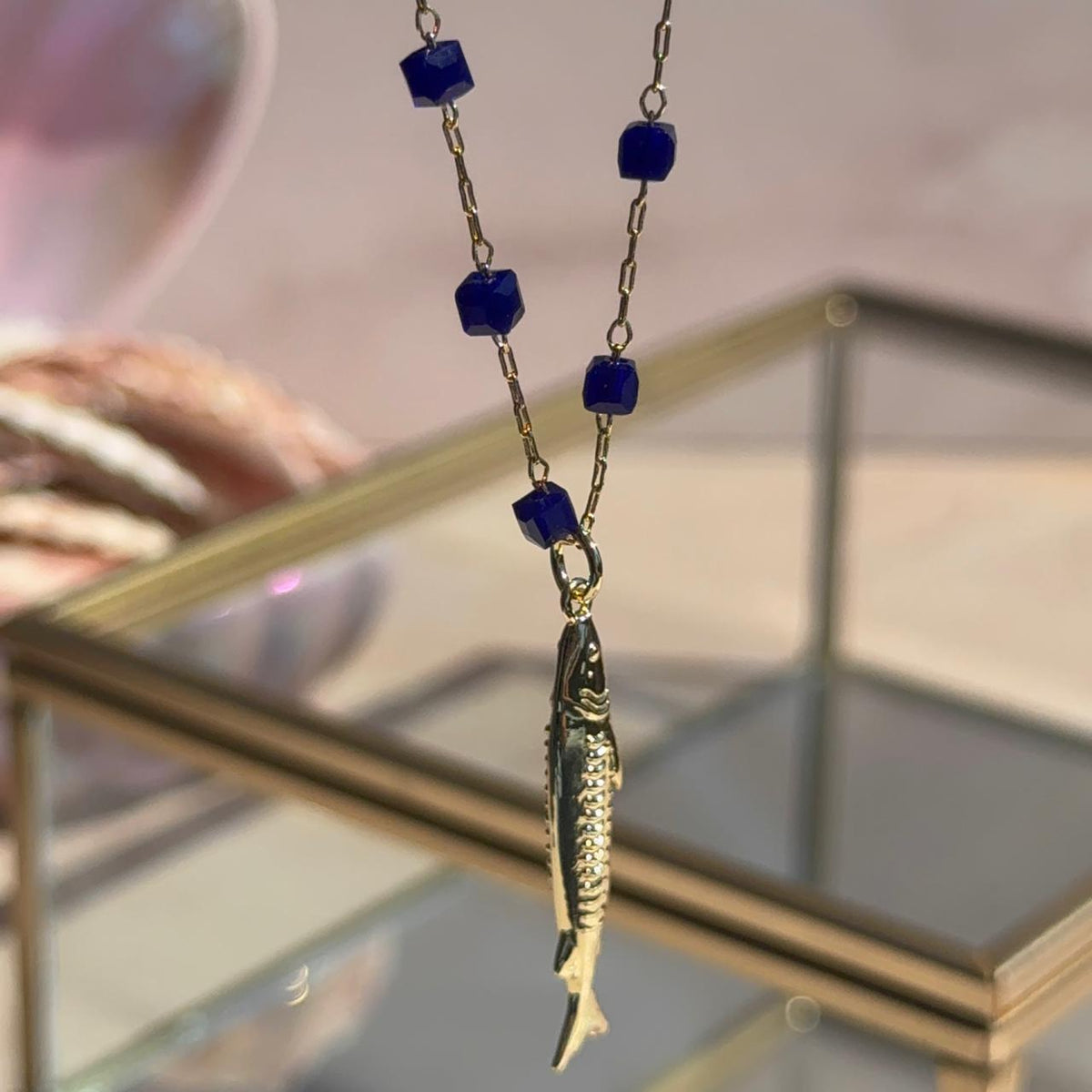 Collar Fish