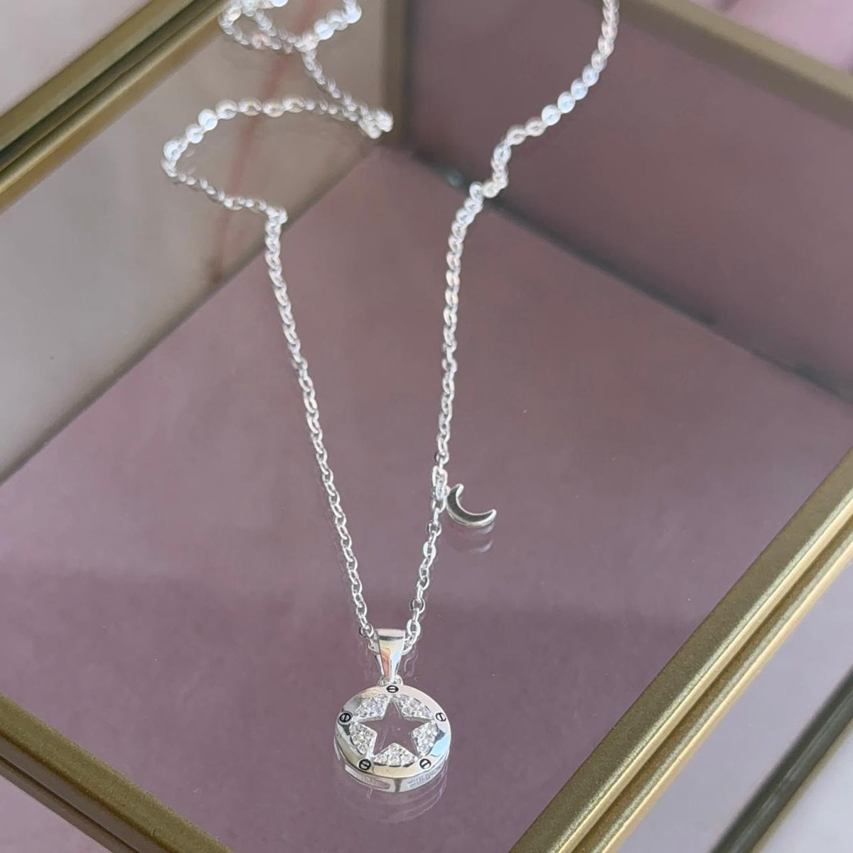 Collar Medalla Estrella y Lunita