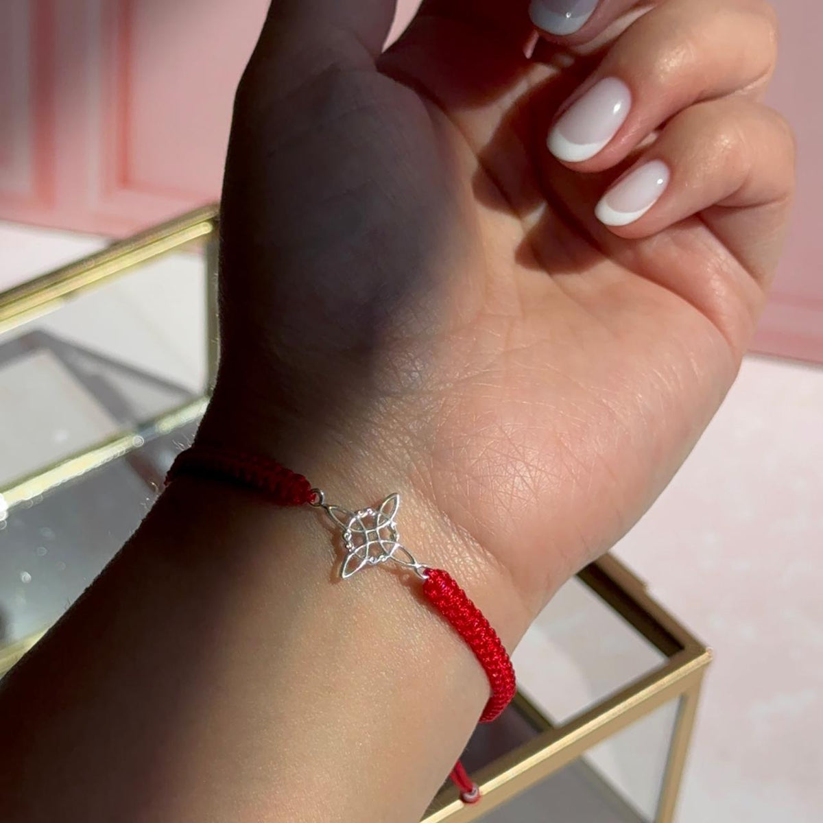 Pulsera Roja Macramé Nudo de Bruja