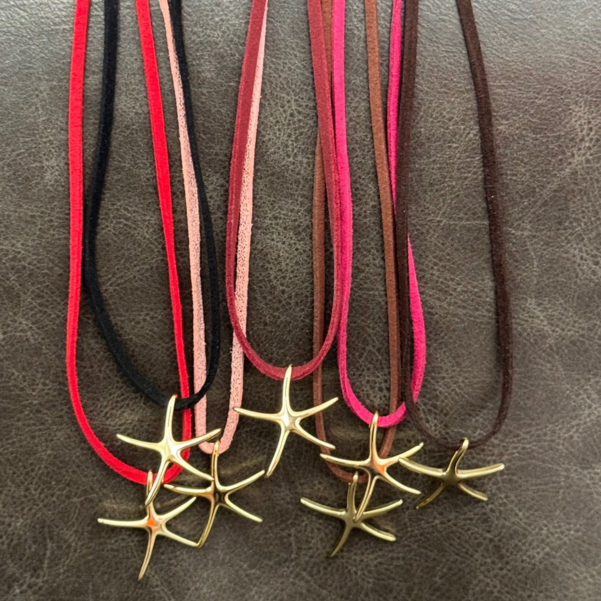 Collar Cuero Gamuzado Colores con Estrella de Mar