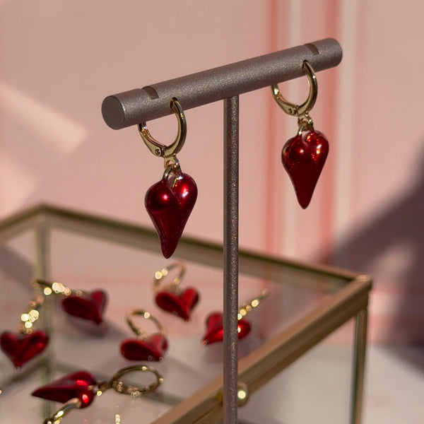 Aros Huggies Corazón Rojo Satín