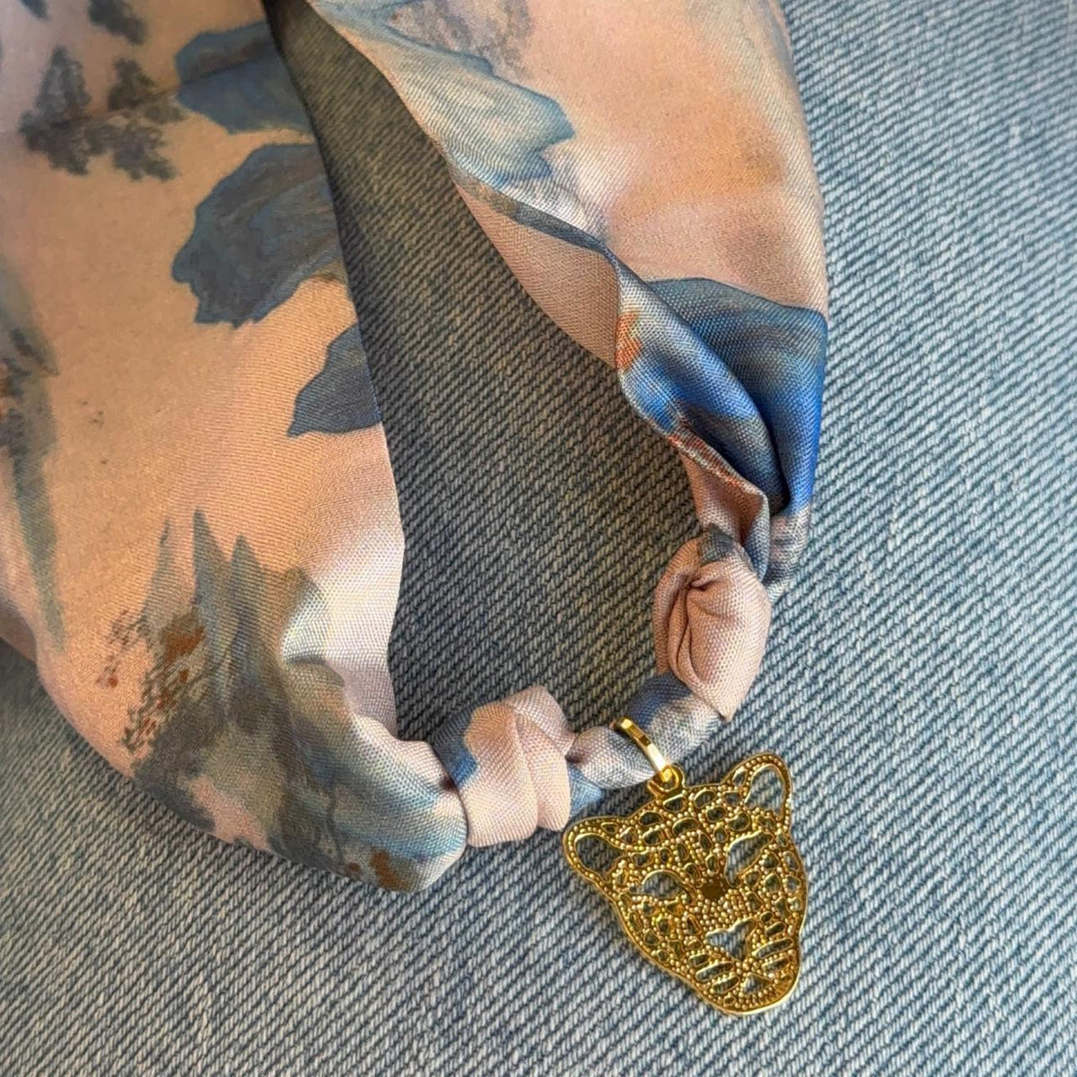 Collar Pañuelo - Medalla Leopardo