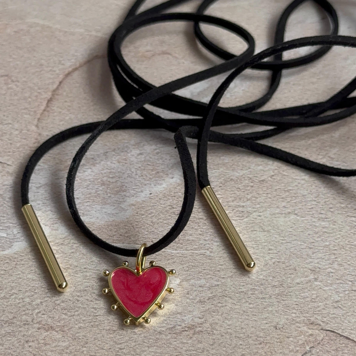 Collar Corazón Puntas con Cuero Gamuzado