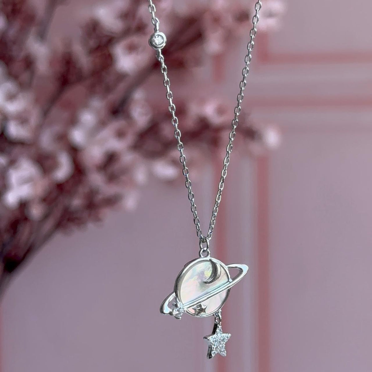 Collar Saturno Nácar y Estrella Circones