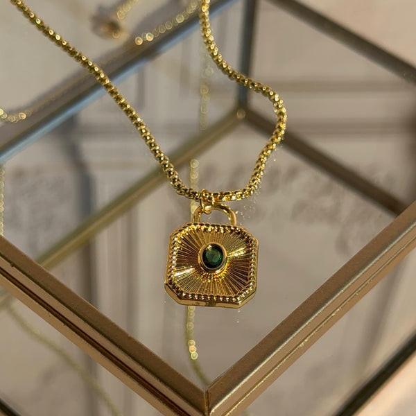 Collar Medallón Jade