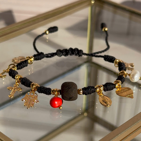 Pulsera Negra con Charms Fe