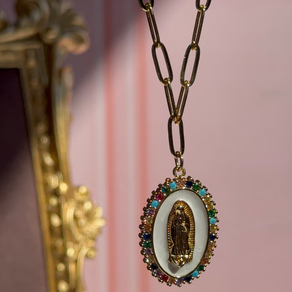 Collar Medallón Virgen de Guadalupe