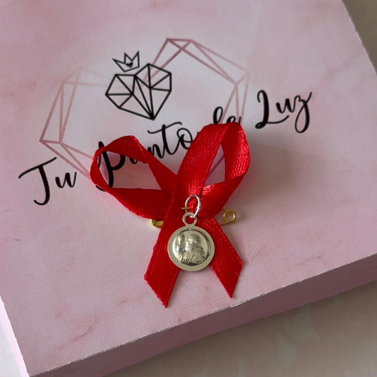 Prendedor Cinta Roja - San Benito Abad