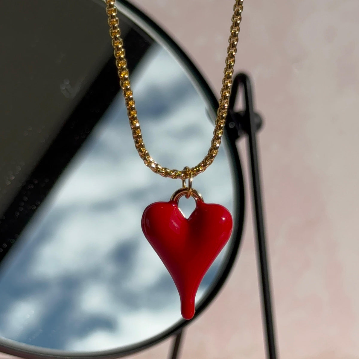 Collar Corazón Rojo Alargado