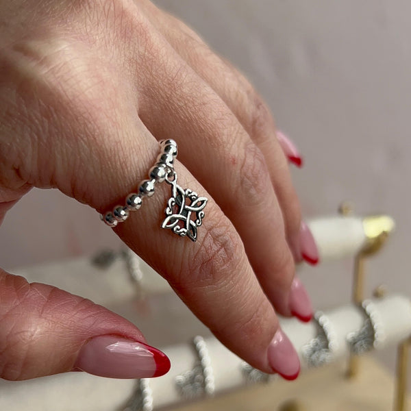 Anillo Nudo de Bruja Antiestrés