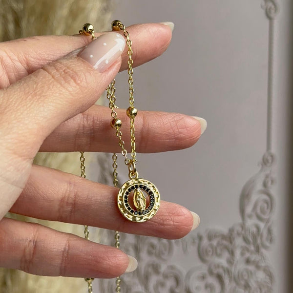 Collar Virgen de Guadalupe Circones Negros