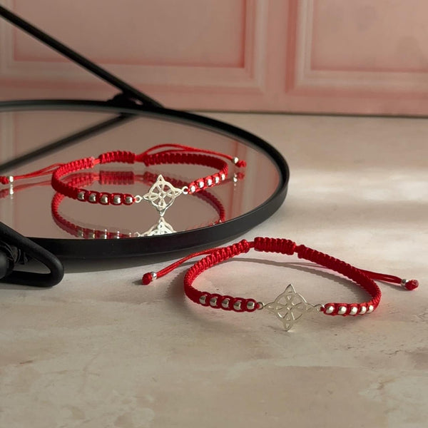 Pulsera Roja Balines Macramé Nudo de Bruja
