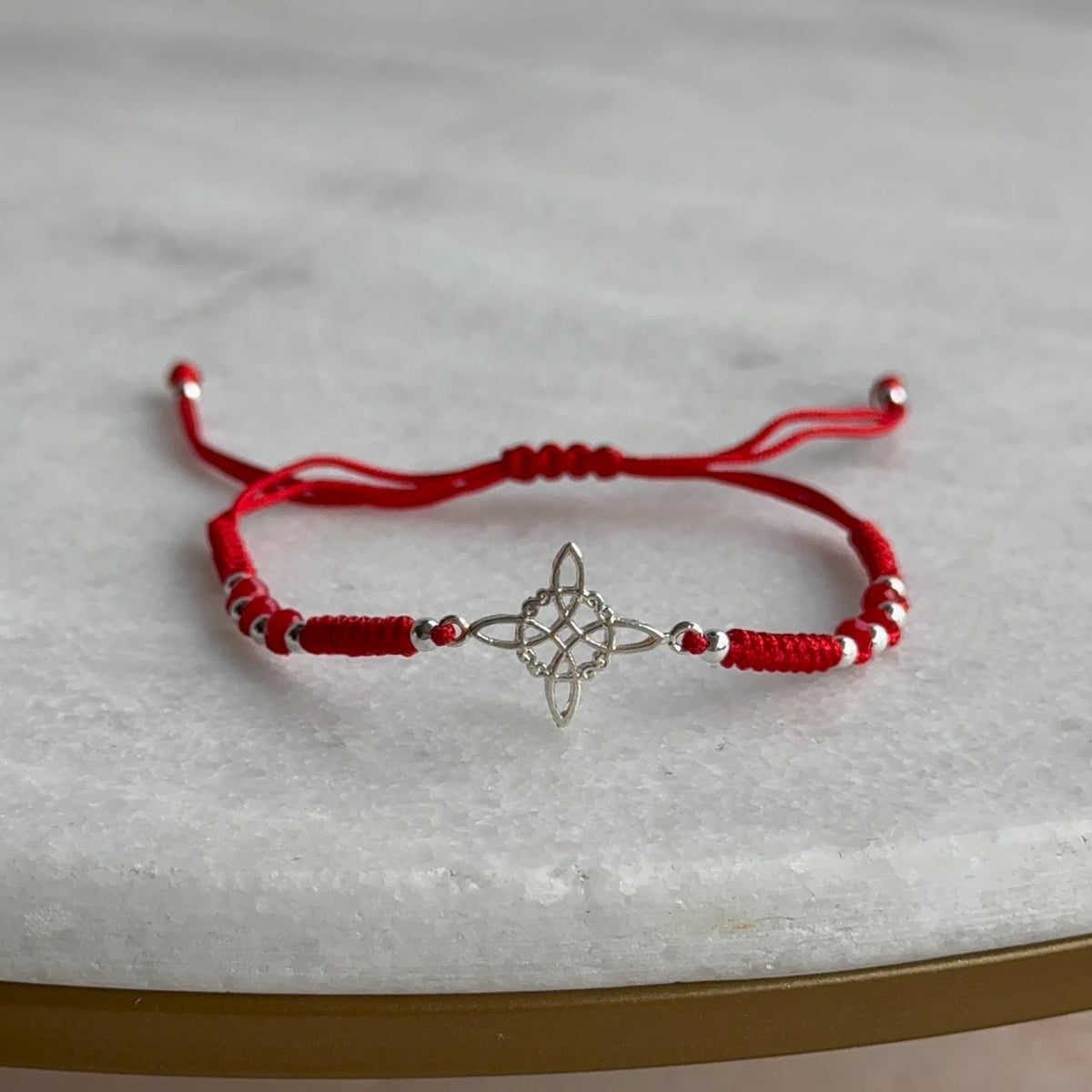 Pulsera Roja Balines Nudo de Bruja