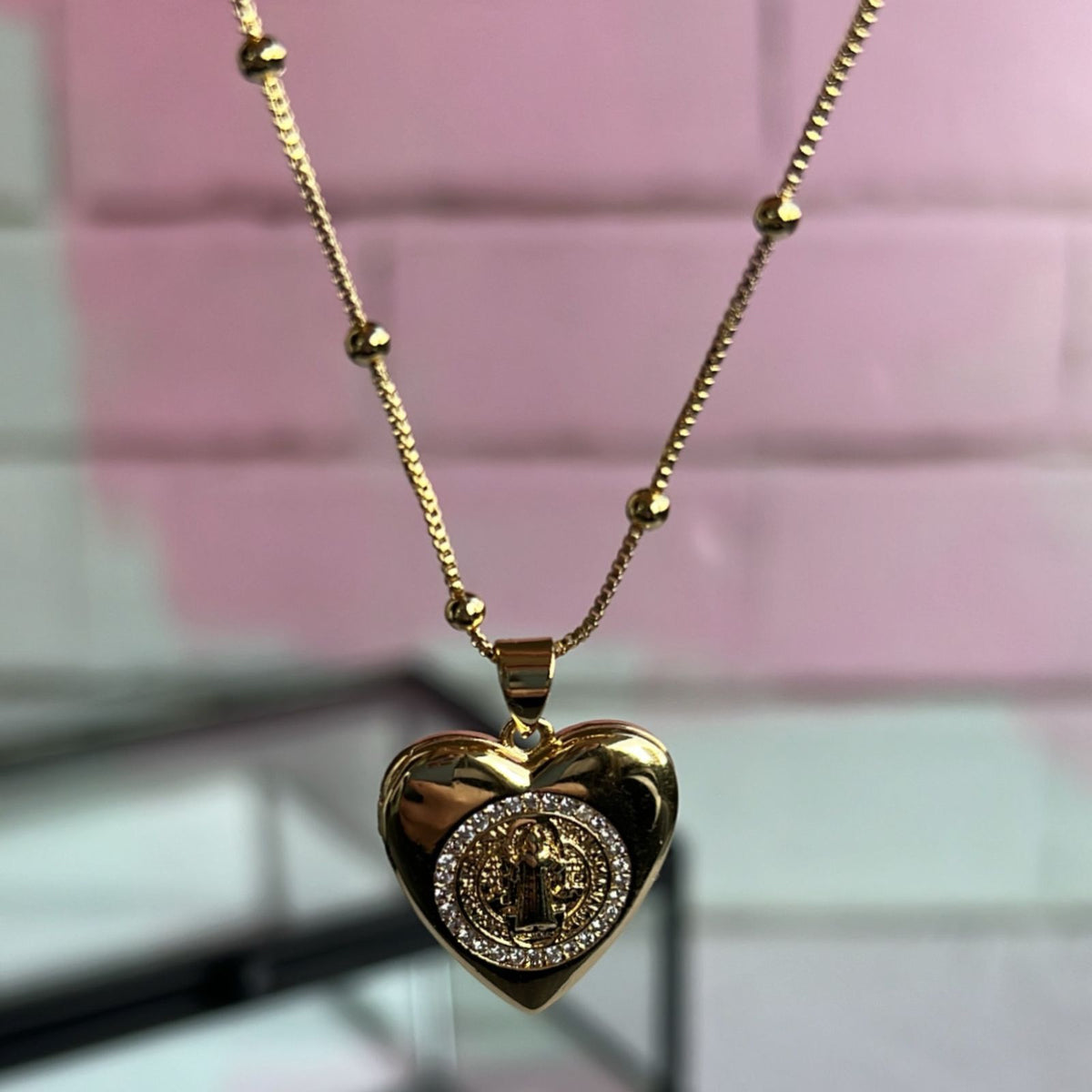 Collar Relicario San Benito