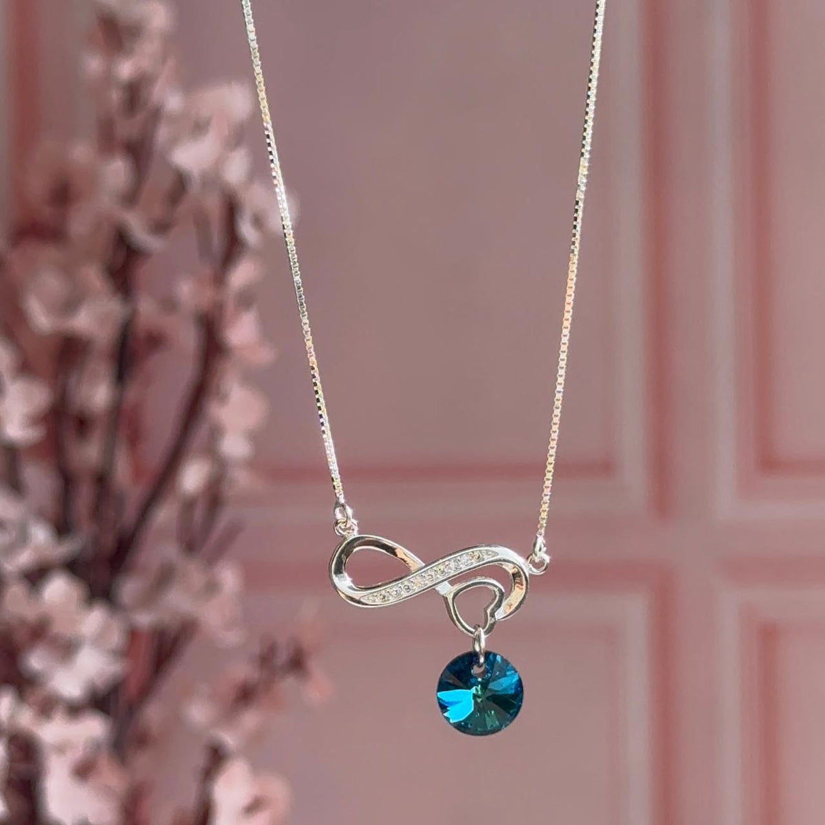 Collar Corazón Infinito y Cristal