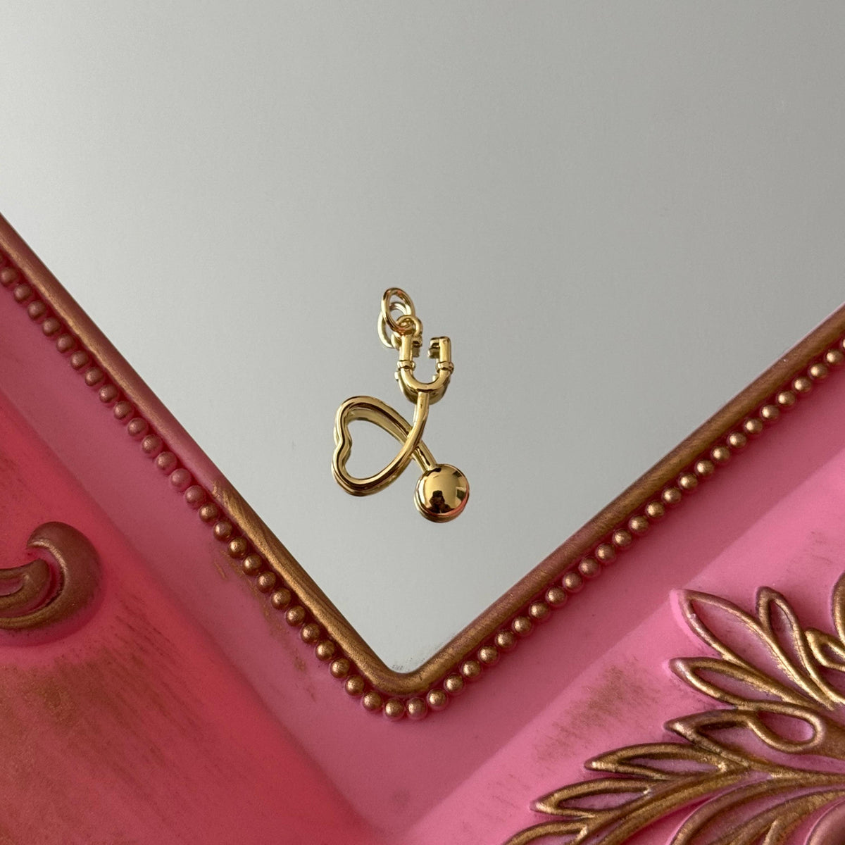 Charm Estetoscopio Baño de oro