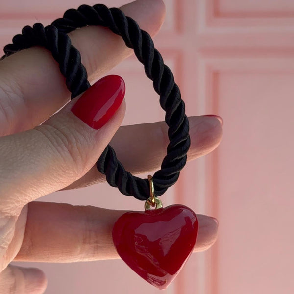 Collar Cordón de Seda Negro - Corazón Rojo