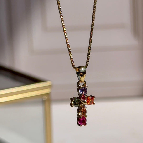 Collar Cruz Cristales de Colores