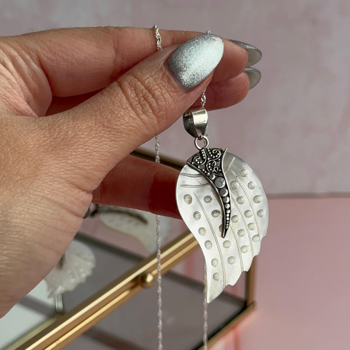 Collar Pluma Nácar