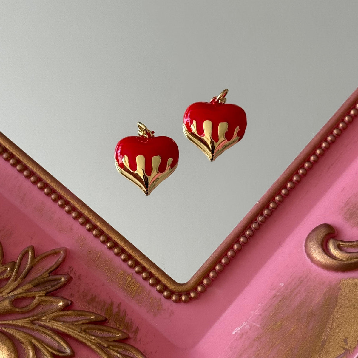 Charm Corazón en Llamas