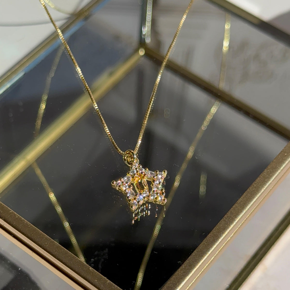 Collar Virgen de Guadalupe Forma Estrella